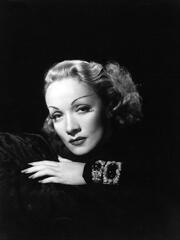 Marlene Dietrich, 1943