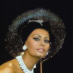 Sophia Loren, 1973